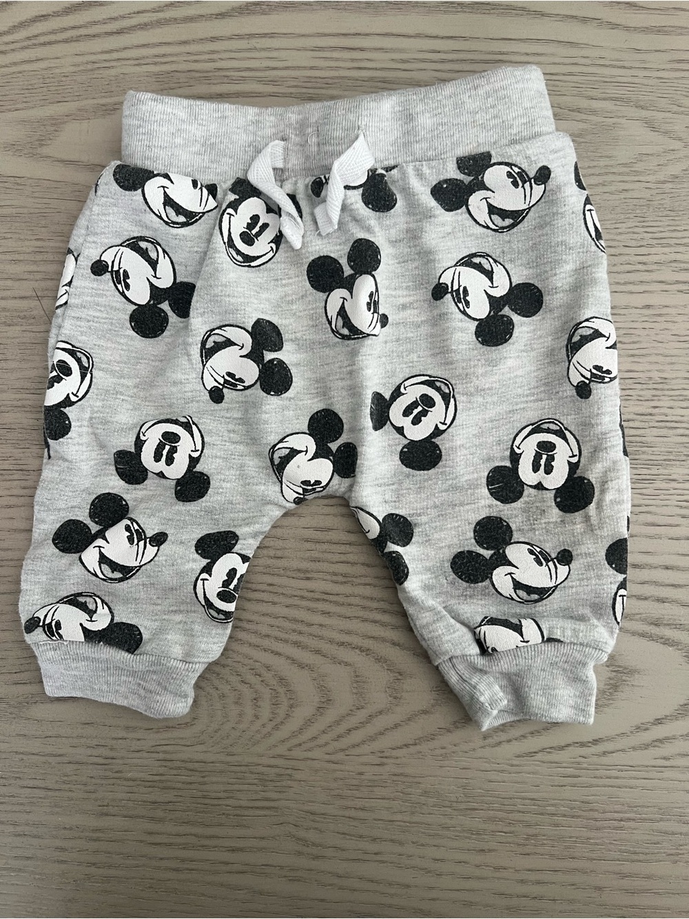 Disney Gray & Black Mickey Mouse Joggers - Kids Sweatpants